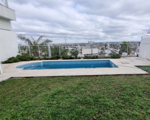 Casa 4 dormitorios en Parque Chacabuco